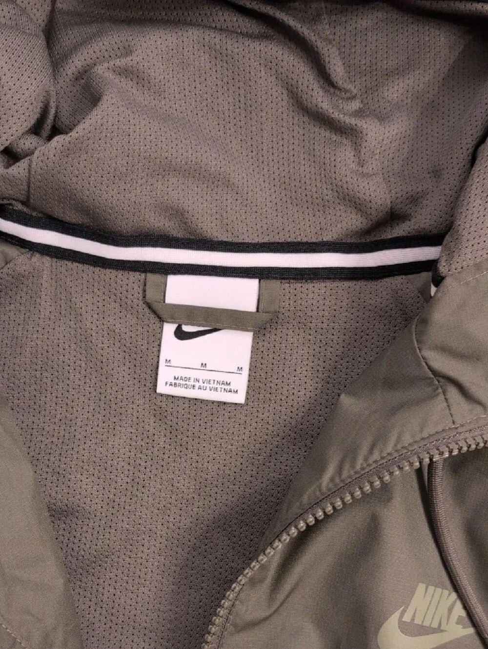 Nike Sportswear Mens Two-Tone Olive Green Windbreaker Windrunner Hooded Jacket M